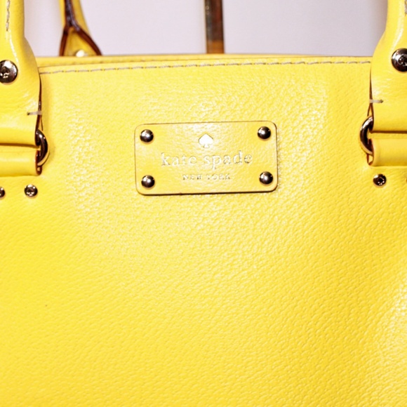Kate Spade New York Wellesley Quinn Tote - Picture 3 of 6